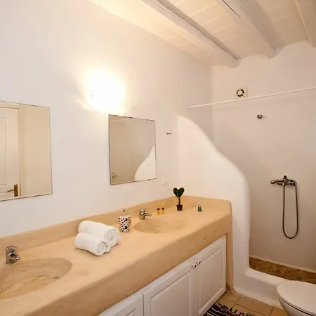 Sofia's Mykonos * Agios Ioannis Diakoftis