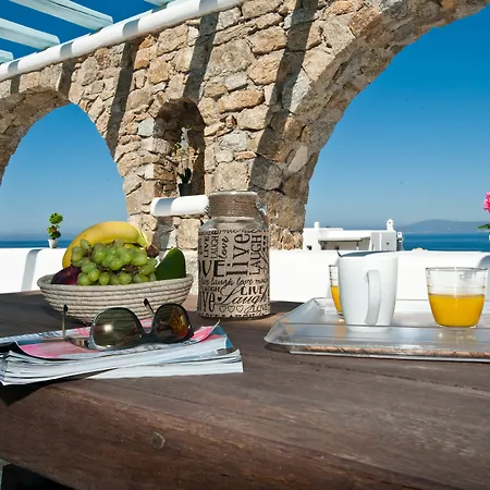 Sofia's Mykonos Agios Ioannis Diakoftis